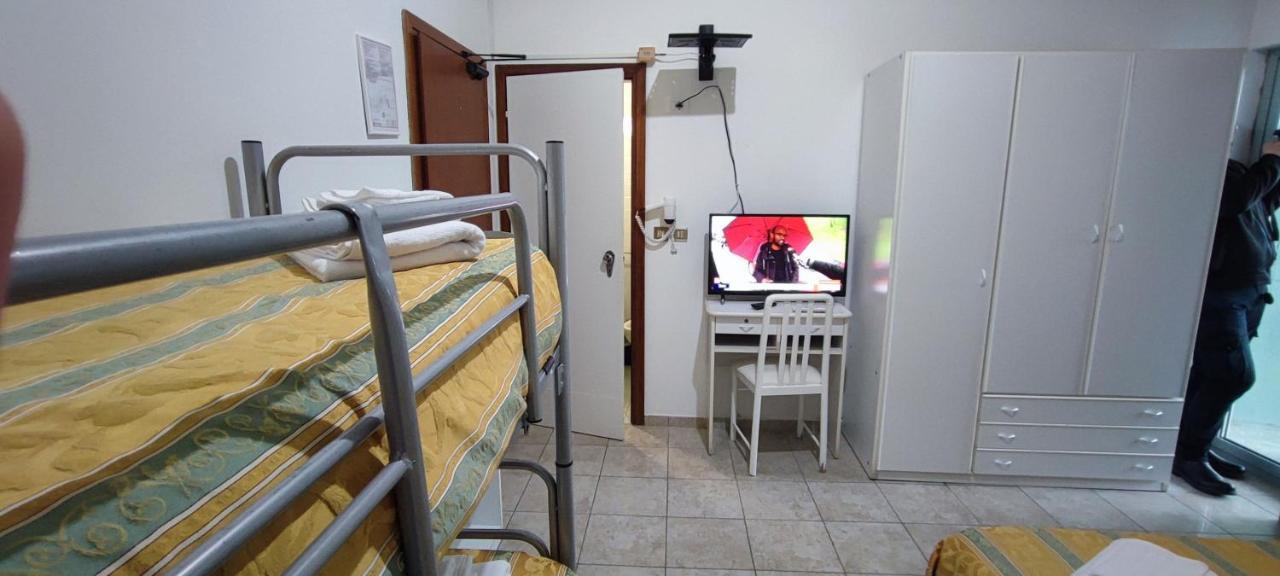 Hotel Zeus Lido Di Classe Room Only Zewnętrze zdjęcie