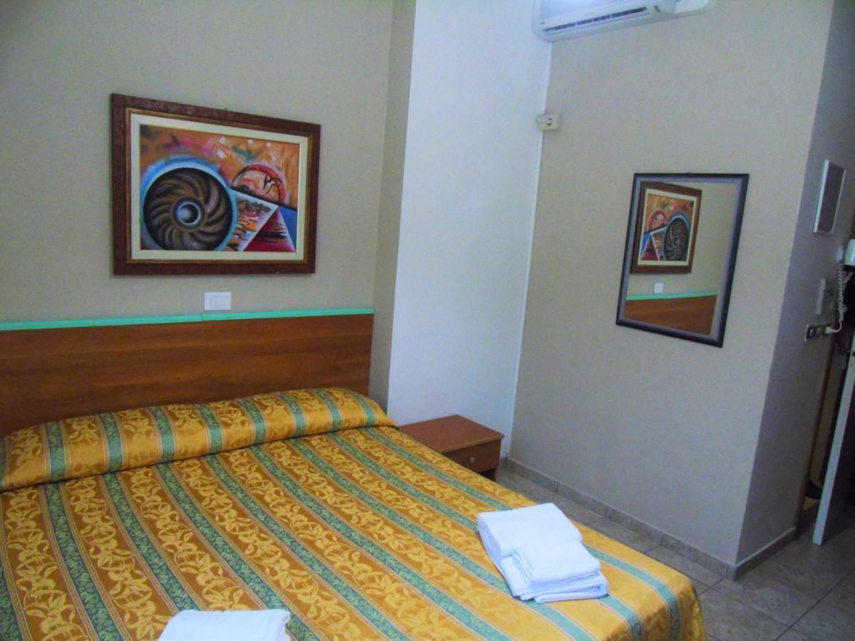 Hotel Zeus Lido Di Classe Room Only Zewnętrze zdjęcie