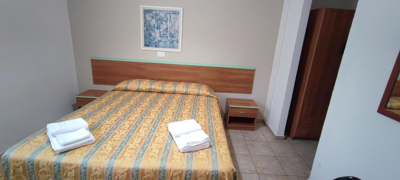 Hotel Zeus Lido Di Classe Room Only Zewnętrze zdjęcie
